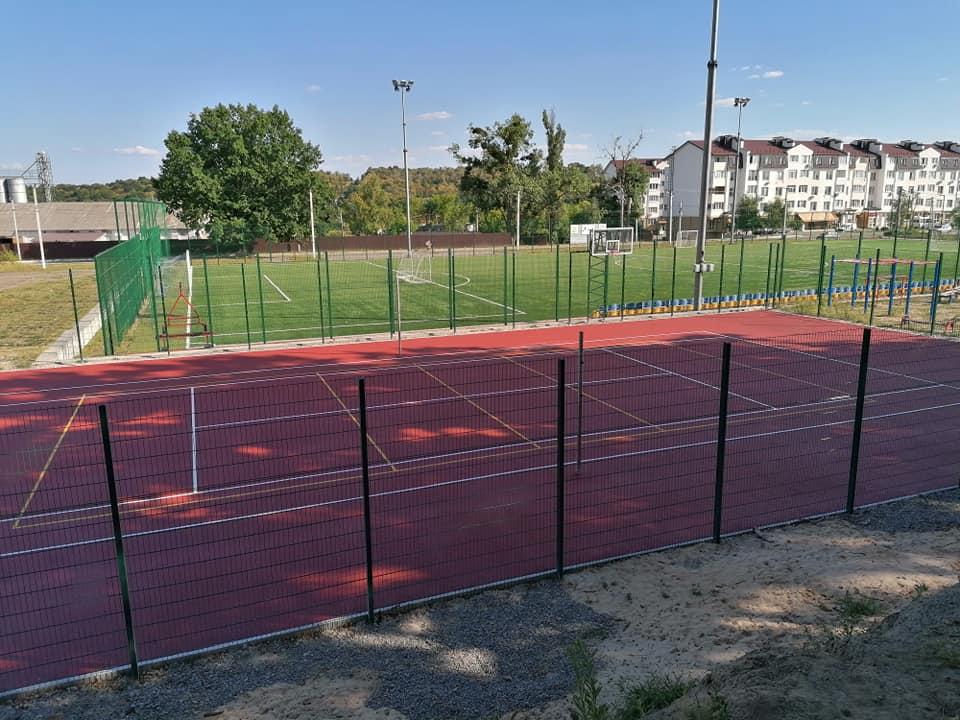 Покриття Conipur 1S. Багатофункціональний спортивний майданчик на 650 м2 1