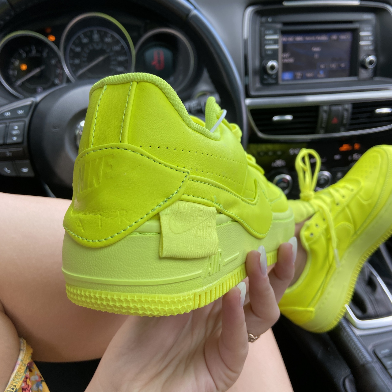 Nike air force 1 low on sale neon green