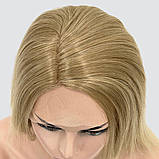 Перука каре без гривки Lyryca Lace на сітці, термоволосся, колір блондин з освітленими кінцями, фото 6