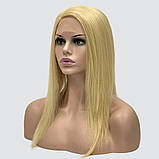 Перука каре без гривки Lyryca Lace на сітці, термоволосся, колір блондин із пшеничним відтінком, фото 3