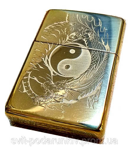 Оригінальний подарунок запальничка Zippo 49024 Tiger and Dragon Design Інь - Ян