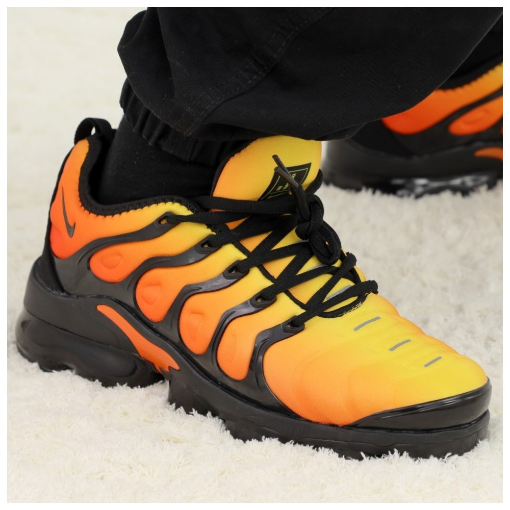 Nike Air VaporMax Plus Orange