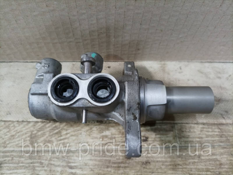 Головний гальмівний циліндр Ford Focus 3 2.0 2016 (б/у)