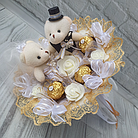 Весільний плюшевий солодкий букет нареченої з м'яких іграшок ведмежат та цукерок на весілля з іграшкою ведмедиком