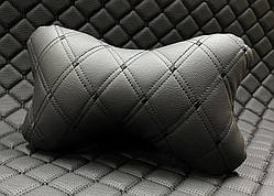 Подушка під голову в машину з Екошкіри. Чорна з подвійним чорним рядком