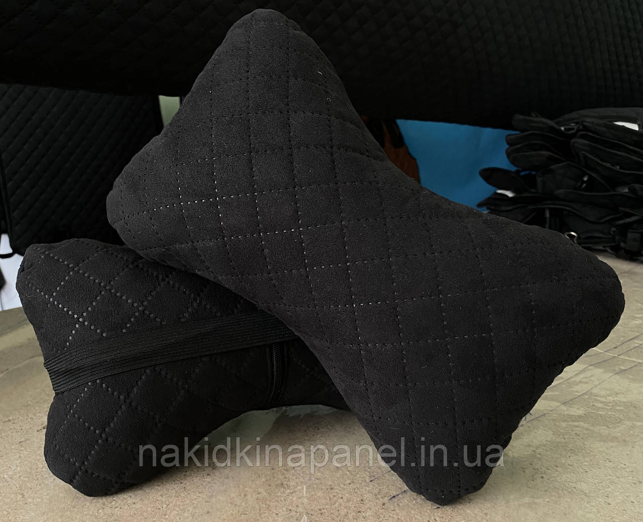 Автоподушка підголівник з Алькантари (штучної замші). Чорна, 2 шт