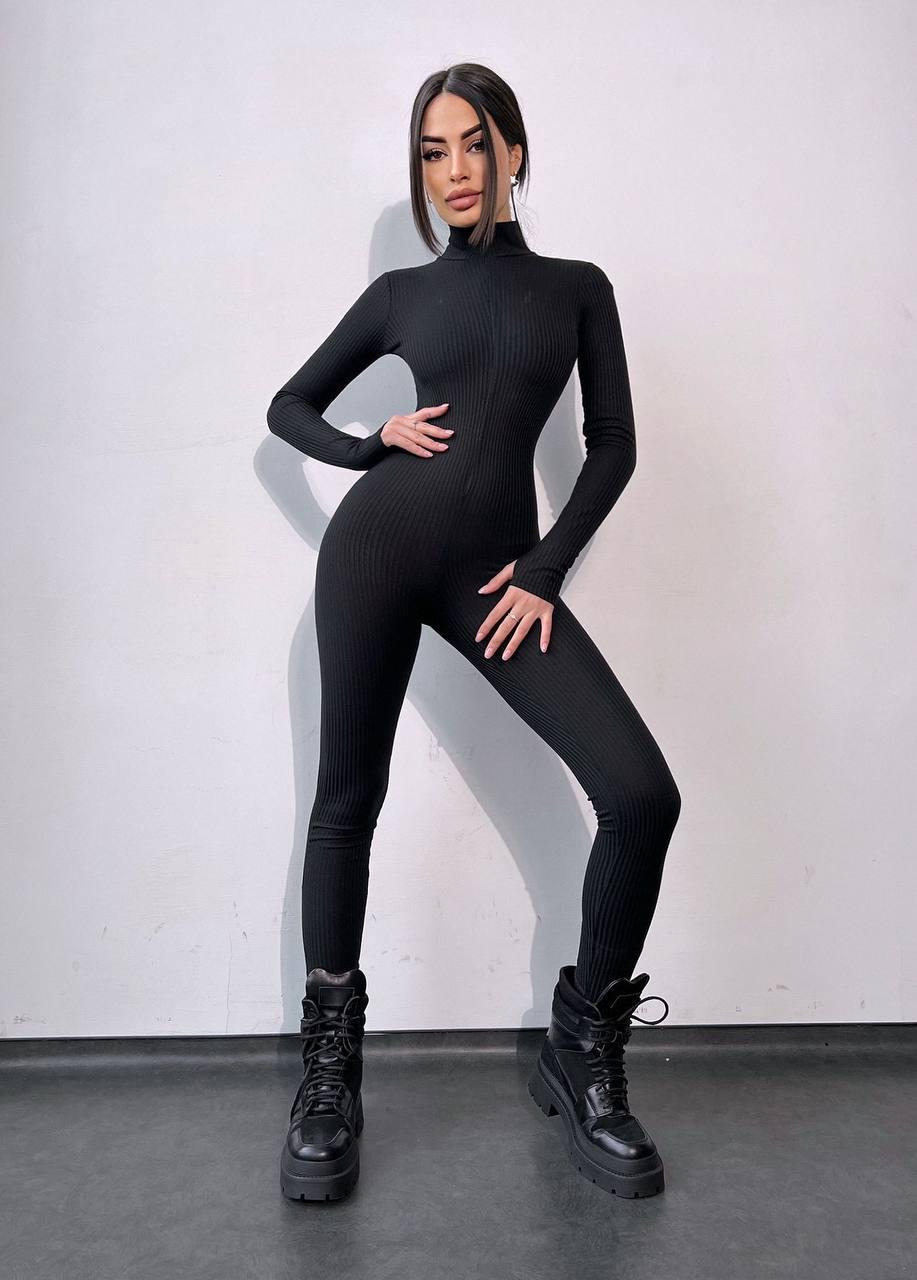 Жіночий стильний трикотажний комбінезон із високим горлом Db4233