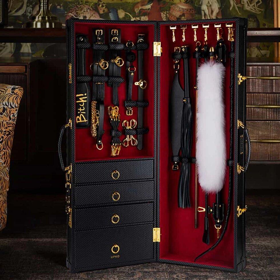 Шафа BDSM для аксесуарів Upko, італійська шкіра, чорна, 14 предметів