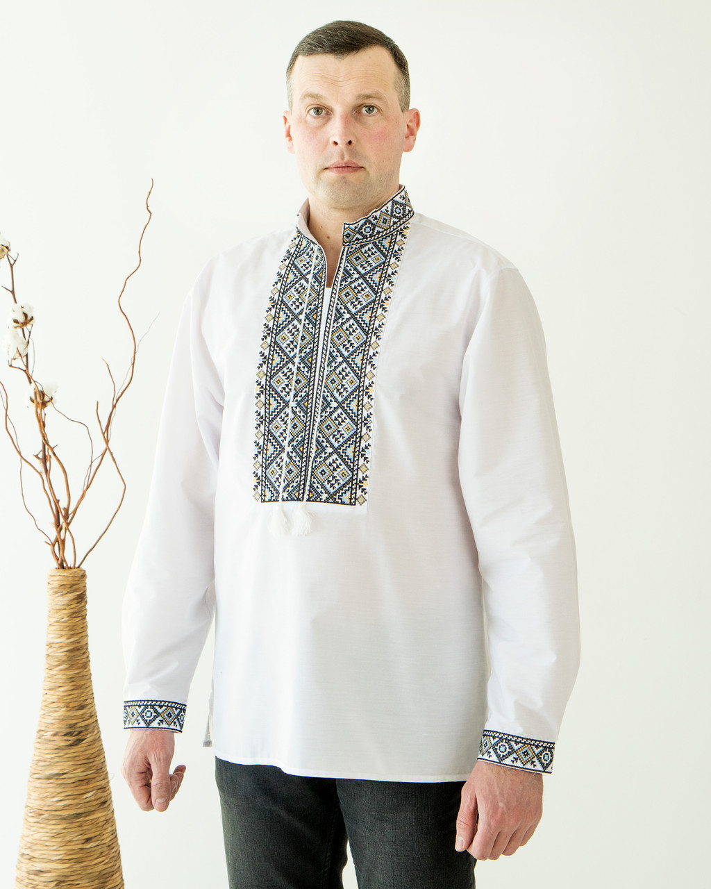 Вишиванка чоловіча з геометричним орнаментом, фото 1