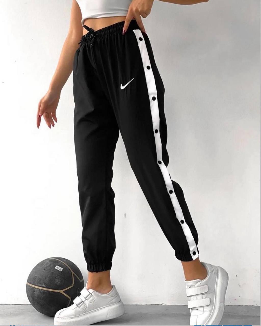Купить Женские модные спортивные штаны с лампасами плащевка LS191 цвет черный, размер 42/46, цена 800 ₴ в Стрые — Prom.ua (ID#1764960893)