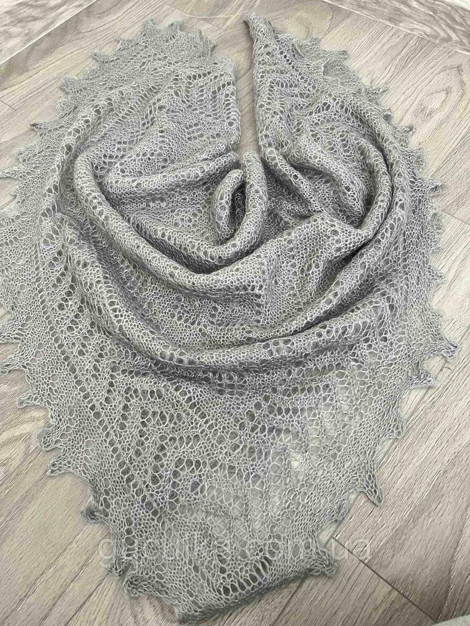 Ажурна пухова хустина сірого кольору 110*110 см ручна робота 100% козиний пух, фото 1