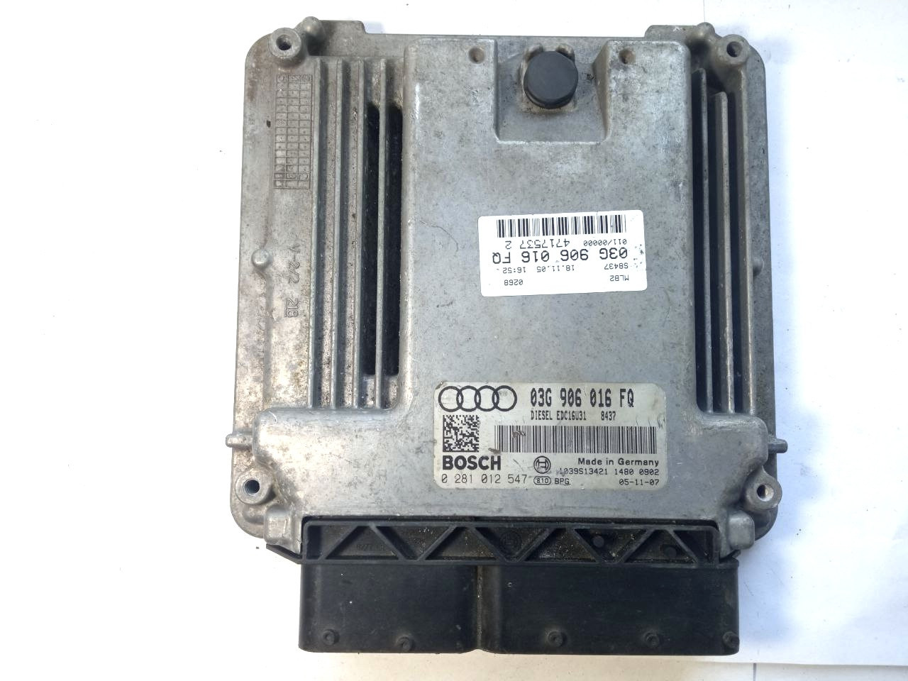 Електронний блок керування audi a4 b7 0281012547 / 03G906016FQ bosch