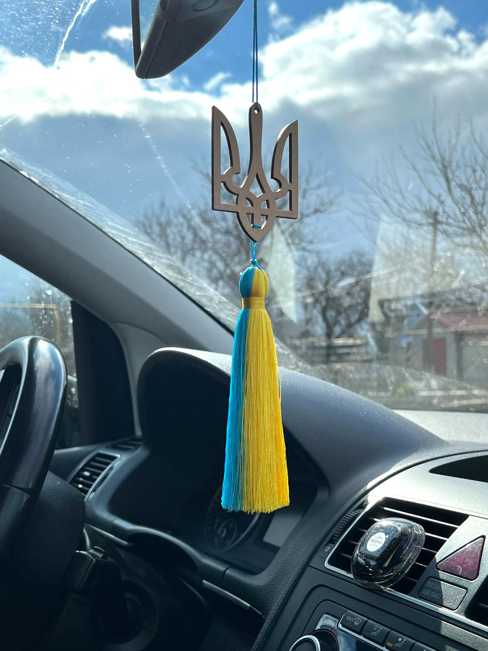 Підвіска на дзеркало в машину - Український герб дерев'яний, великий