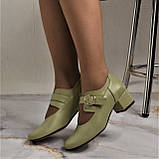 Зручні шкіряні туфлі на підборах із ремінцем, фото 6
