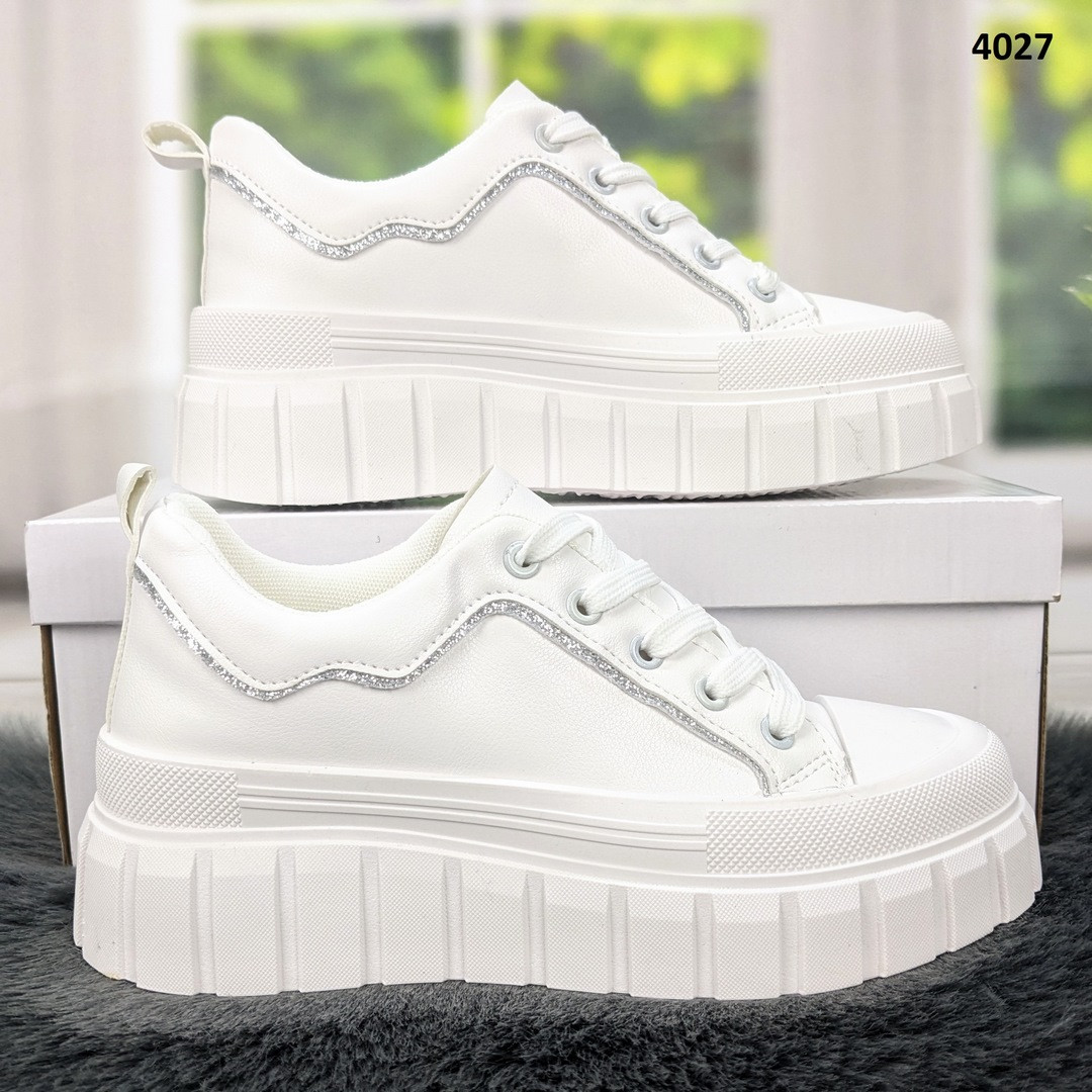 Кросівки жіночі білі демісезонні на високій підошві Gukkcr