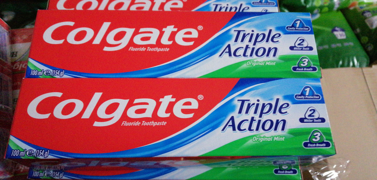 Зубная паста Colgate 100 мл Потрійна дія