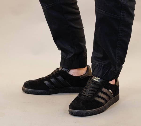Adidas gazelle og triple black hotsell