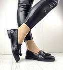 Жіночі туфлі лофери з натуральної шкіри з китицями на низьких підборах, фото 2