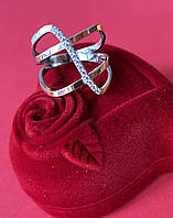 Оригінальне кольцо з напайками золота, виконане у сріблі, всипане мілким камінням
