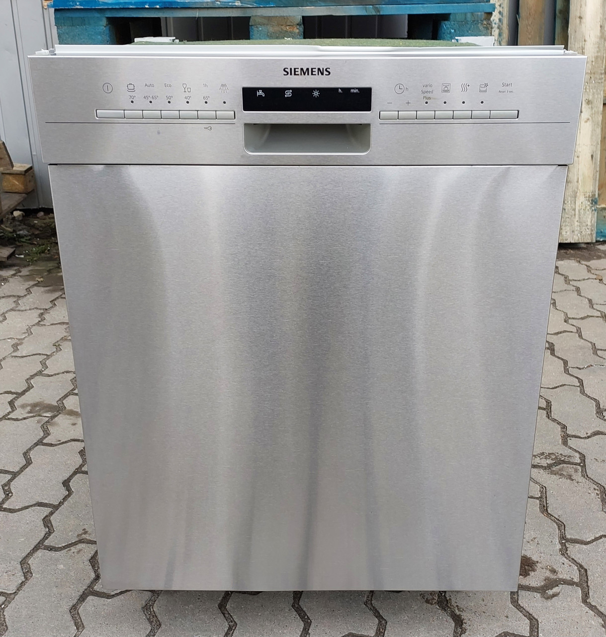 Porn City Clear Ене қайын жұртының көтін жалайды