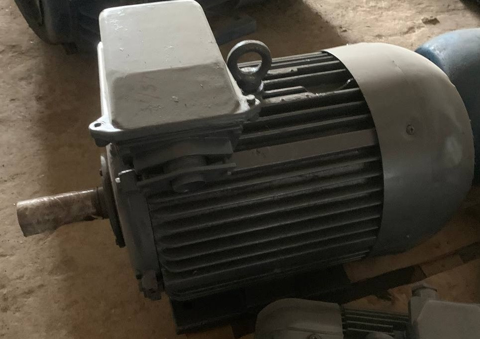 4АМ200L4 (електродвигун 4АМ200L4 45 кВт 1500 об/хв)