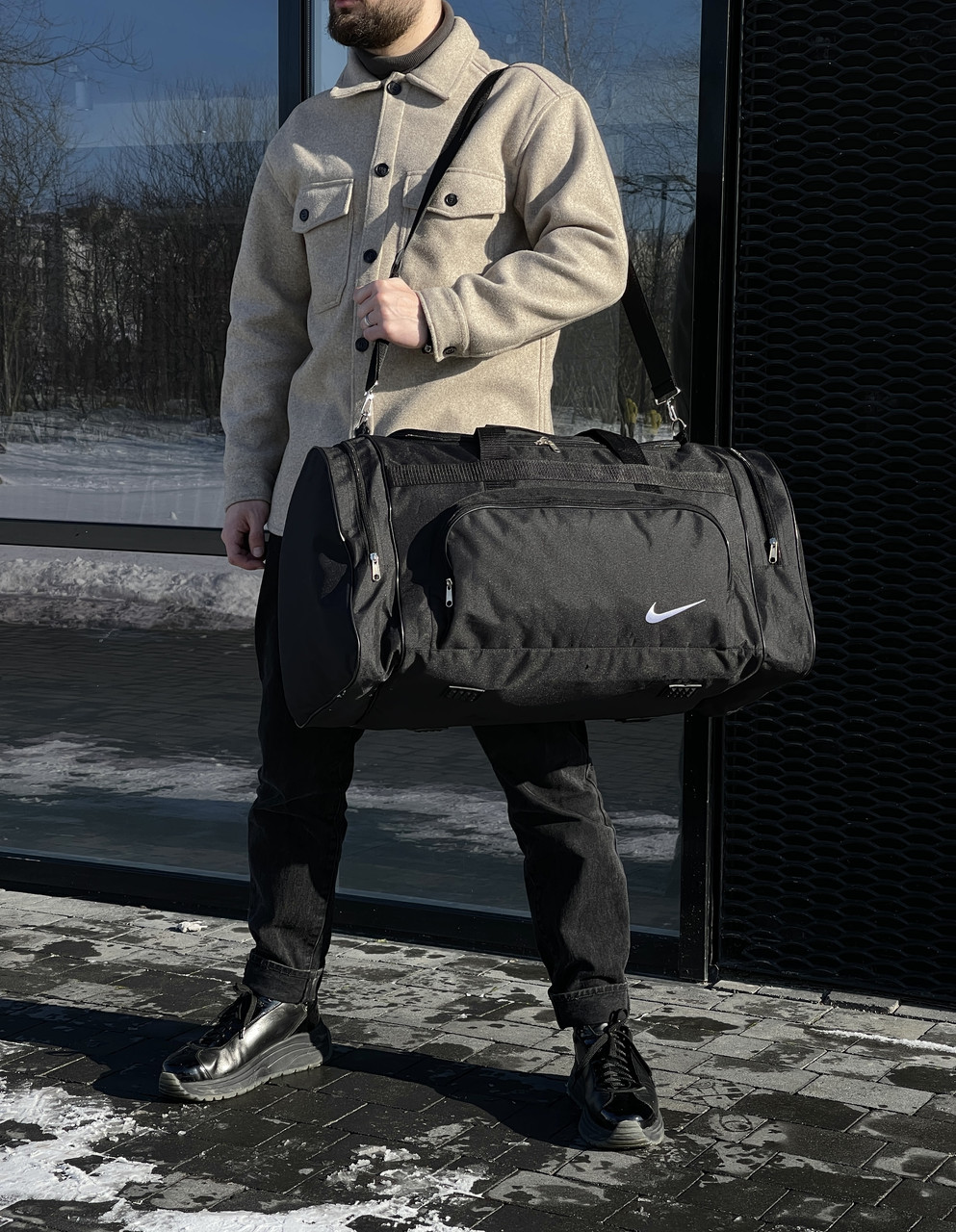 Сумка спортивна дорожня Nike через плече чоловіча жіноча чорна велика найк, фото 1