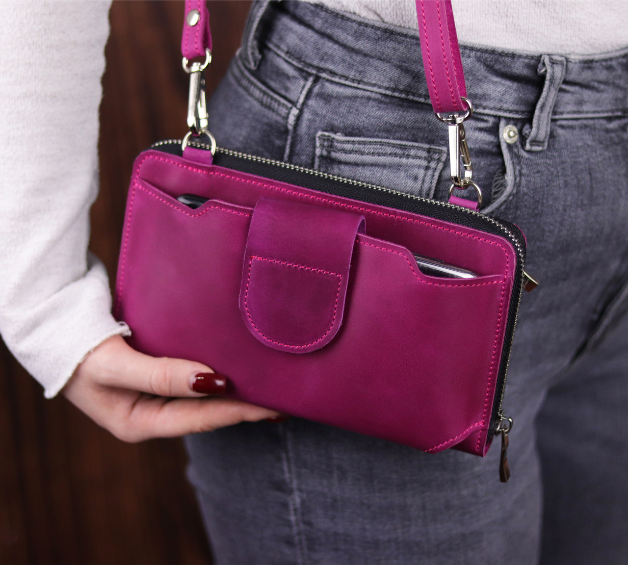 Жіноча шкіряна сумочка через плече/ Кросбоді сумка клатч на блискавці з відділенням для телефону/ Розовий