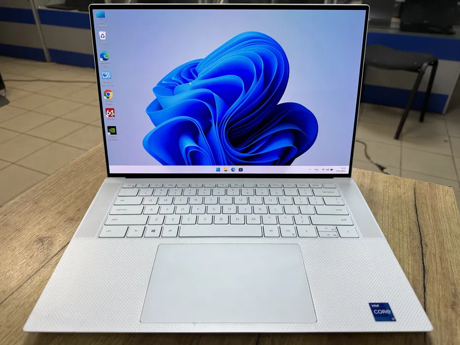 Ноутбук Dell XPS 9520 15.6" OLED 4K i7 12700H/16Gb DDR5/1Tb SSD/RTX 3050Ti