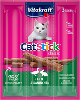Лакомство для кошек Vitakraft мясные палочки с уткой и кроликом, 3 шт*6 г