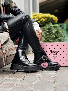 Жіночі черевики, чоботи та уггі, зимові кросівки, кеди