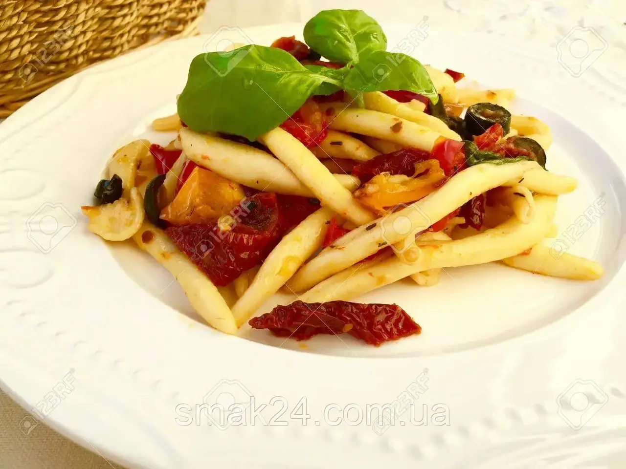 58958558_italian_pasta_ma__ferretto_con_verdure.webp