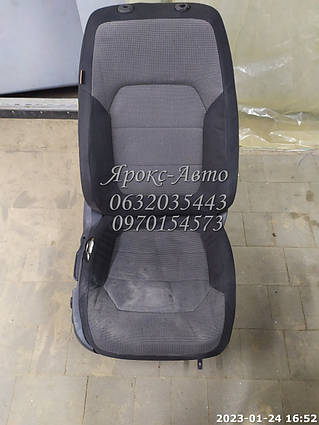 Сидіння праве переднє VW PASSAT B7 2010-14 000037169