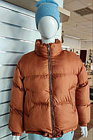 Стильна жіноча куртка дута на синтепоні демісезонна коричнева маломірка