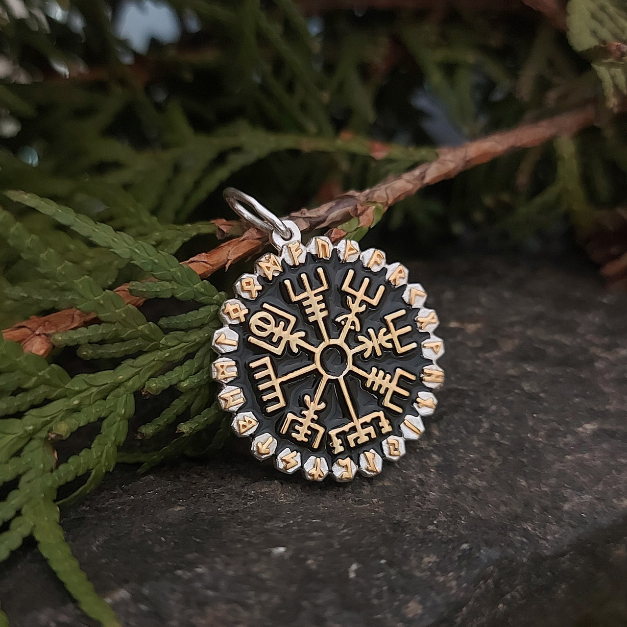 Рунічний компас, Вегвісир, Vegvisir в рунічному колі футарку, Кулон, амулет, талісман