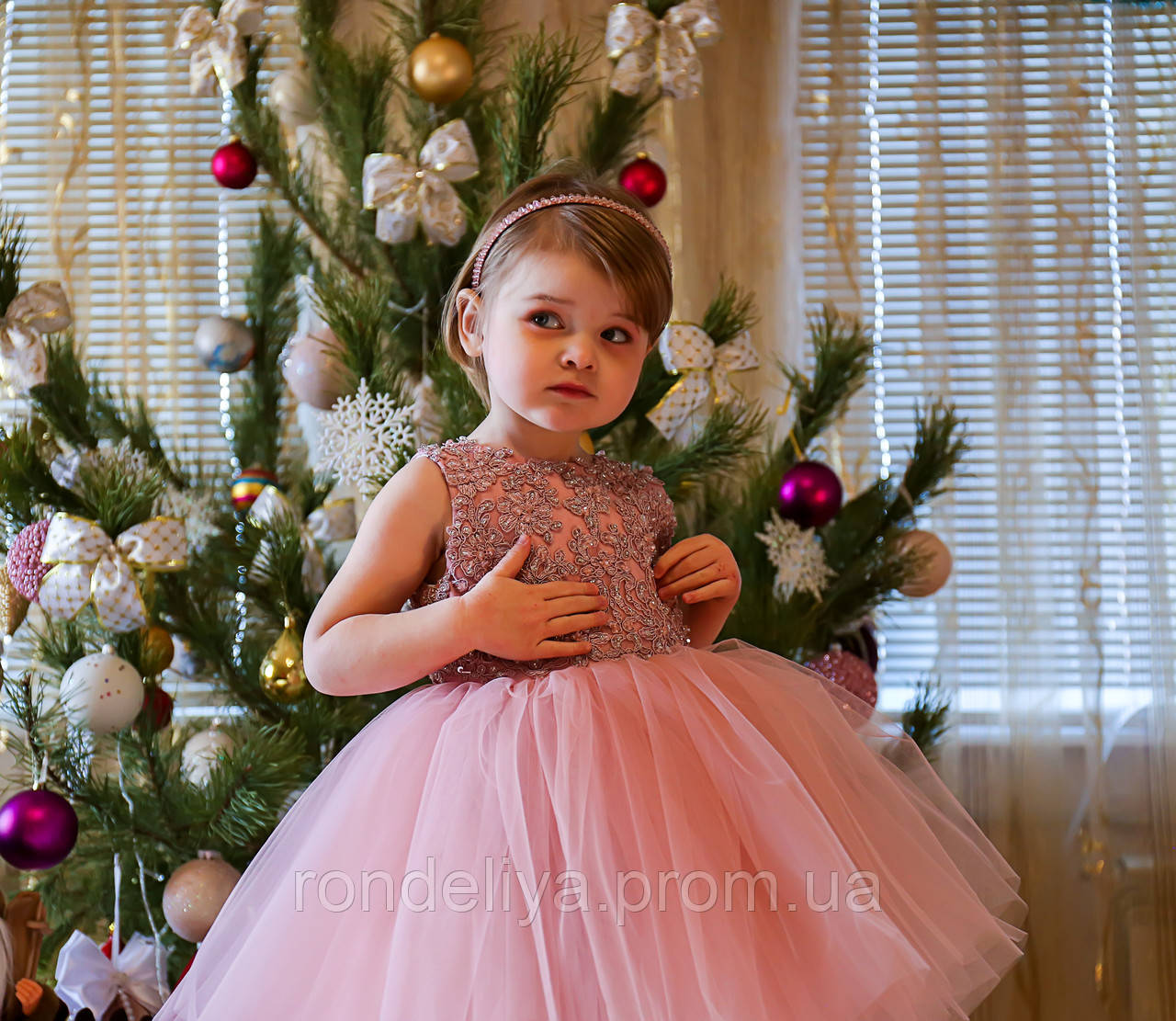 Дитяча сукня пудрового кольору на зріст 92- 98 см