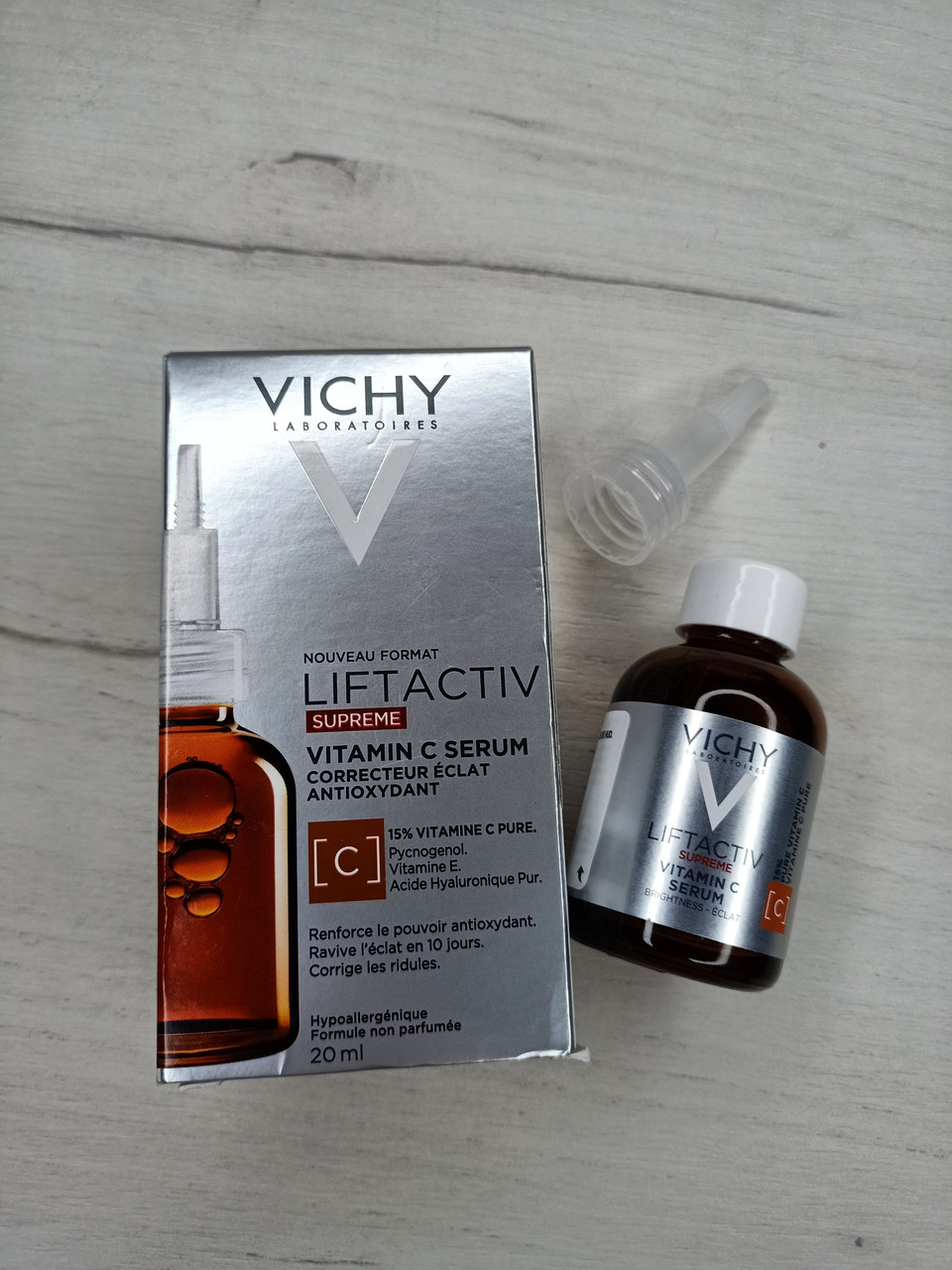 Сироватка для обличчя з вітаміном С
Vichy Liftactiv Supreme Vitamin C Serum