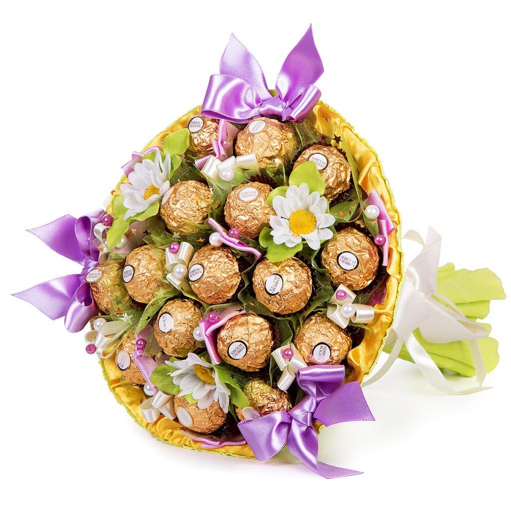 Букет з цукерок Ферреро Роше Ferrero (17 шт.) в руку солодкий подарунок, золотистий