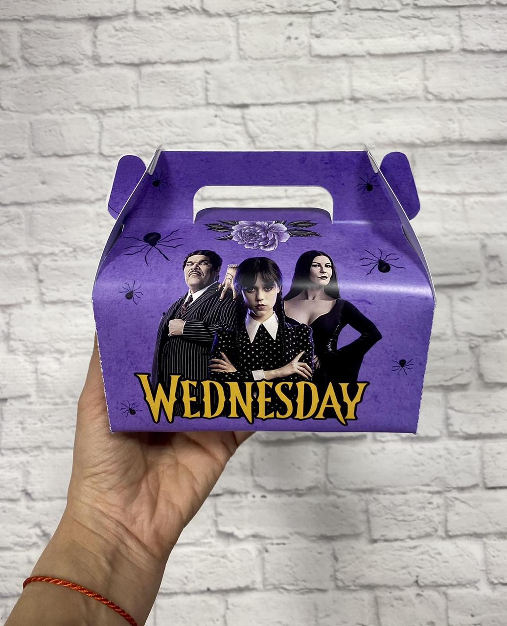 Коробочка "Венсдей/Венздей/Wednesday" порційна для тортика/подарунків 13х15х8,5