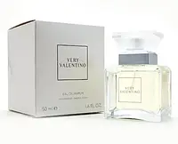 Аромат женственности и нежности Very Valentino Valentino