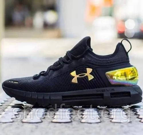 Чоловічі кросівки Under Armour HOVR Phantom SE Black Gold