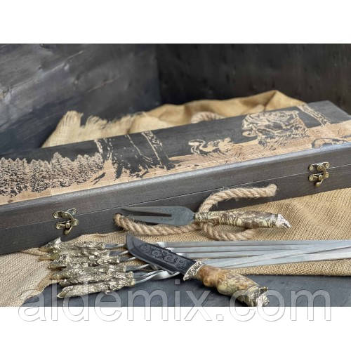 Шампура Трофей в розписному кейсі з бука. Шампура+ніж+вилка