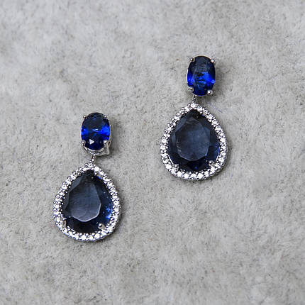Серьги пуссеты гвоздики серебристого цвета размер 23х11 мм фирма Xuping Jewelry с синими и белыми фианитами, фото 3