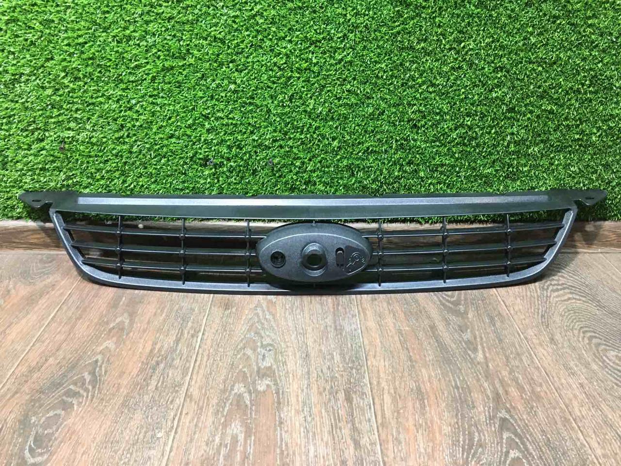 Решітка радіатора Ford Focus 08-10 Форд Фокус 2008-2010 FP5609992, фото 1