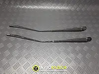 Дворник поводок стеклоочистителя передний правый 7701046274 на Renault Laguna I 1993-2001 год