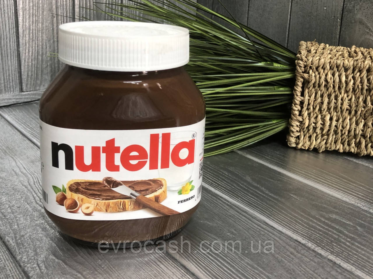 Шоколадна паста Нутелла Nutella 825g