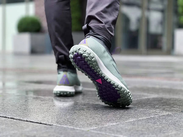 Nike ACG Moutain Fly Gore Tex Clay Green CT2904 300 BOSSCROSS