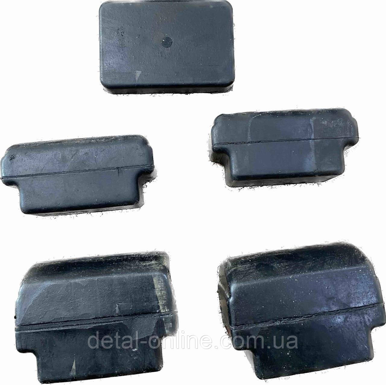 53-2912431/32/33 комплект подушок задньої ресори /53,3307/