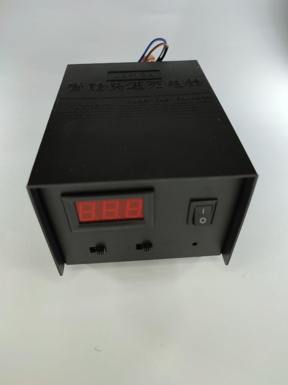 Зарядний пристрій для акумулятора UKC Battery Charger 12 А 6/12В — BC-1260, чорний