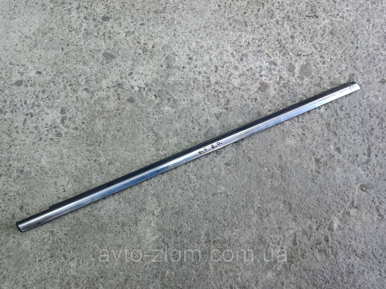 Молдинг скла Opel Vectra C, Опель Вектра Ц. Передній правий. Хром., фото 1