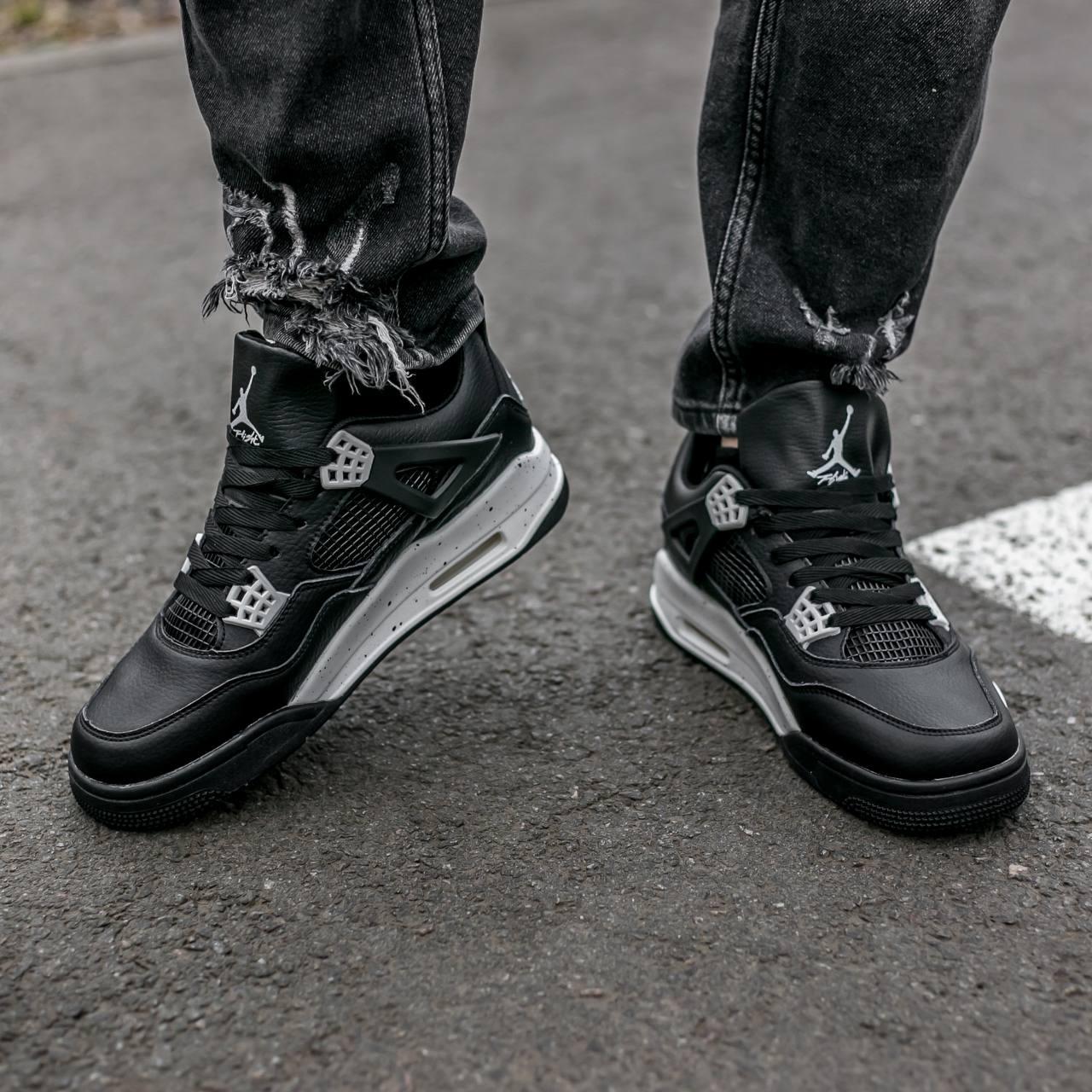 Black and sale white oreo jordans